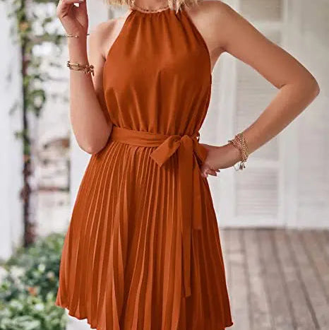 Vestido curto plissado de verão