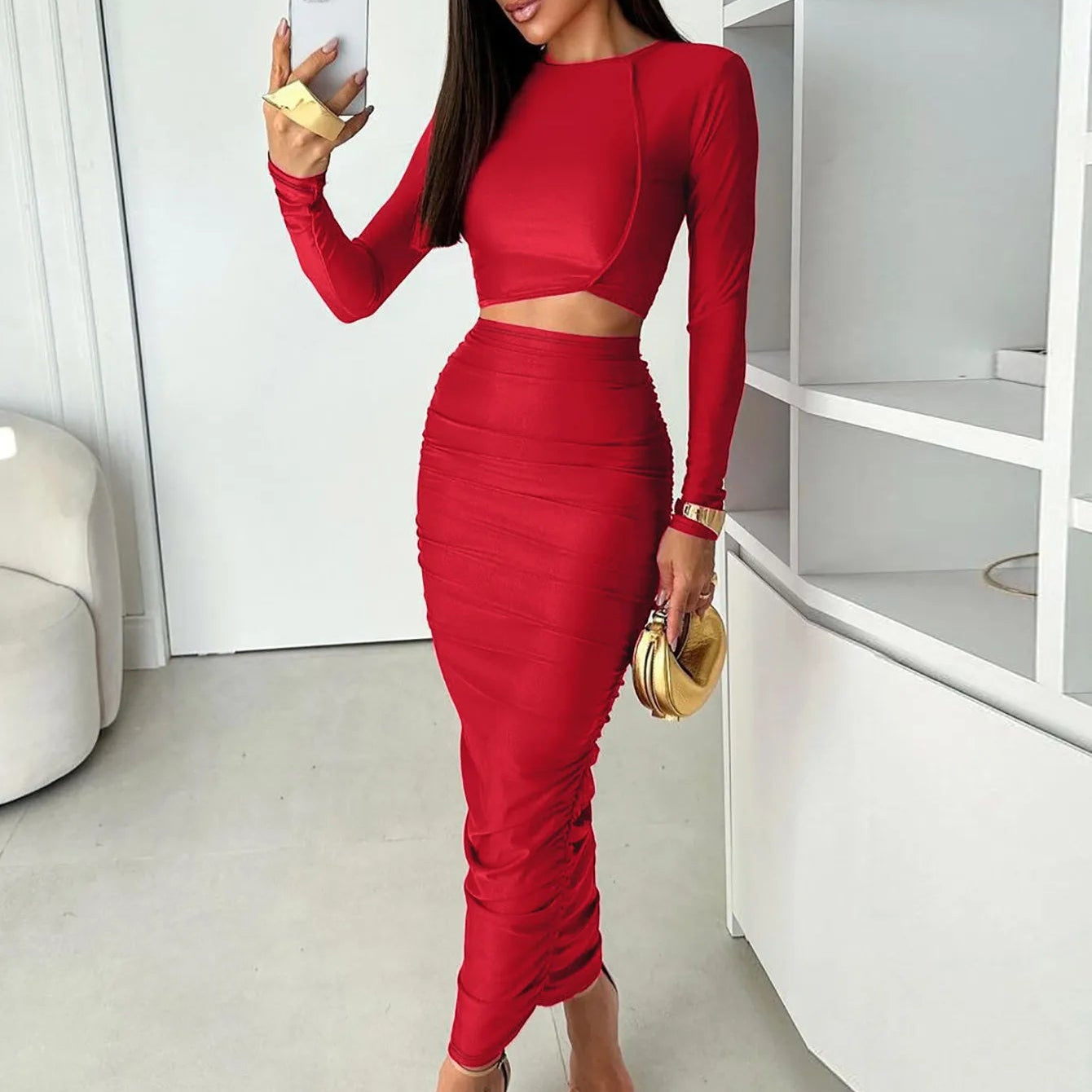 Conjunto de cropped e saia midi