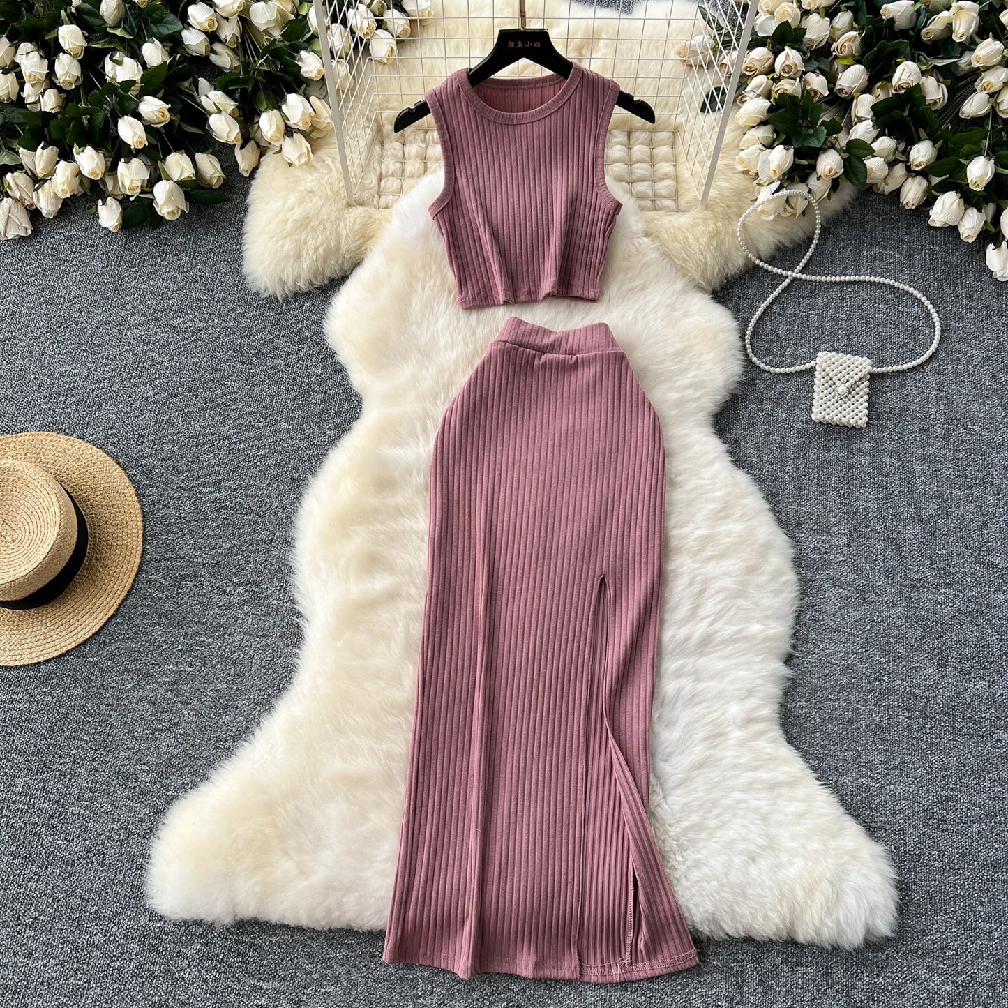 Conjunto top + saia justa com cintura elástica e fenda