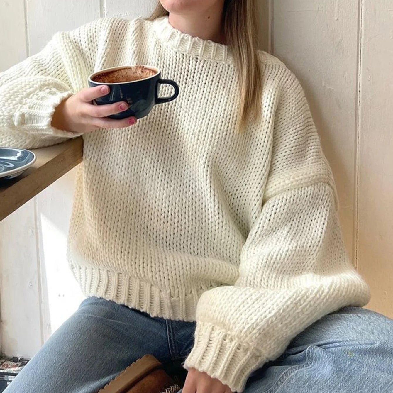 Blusa manga longa e gola redonda