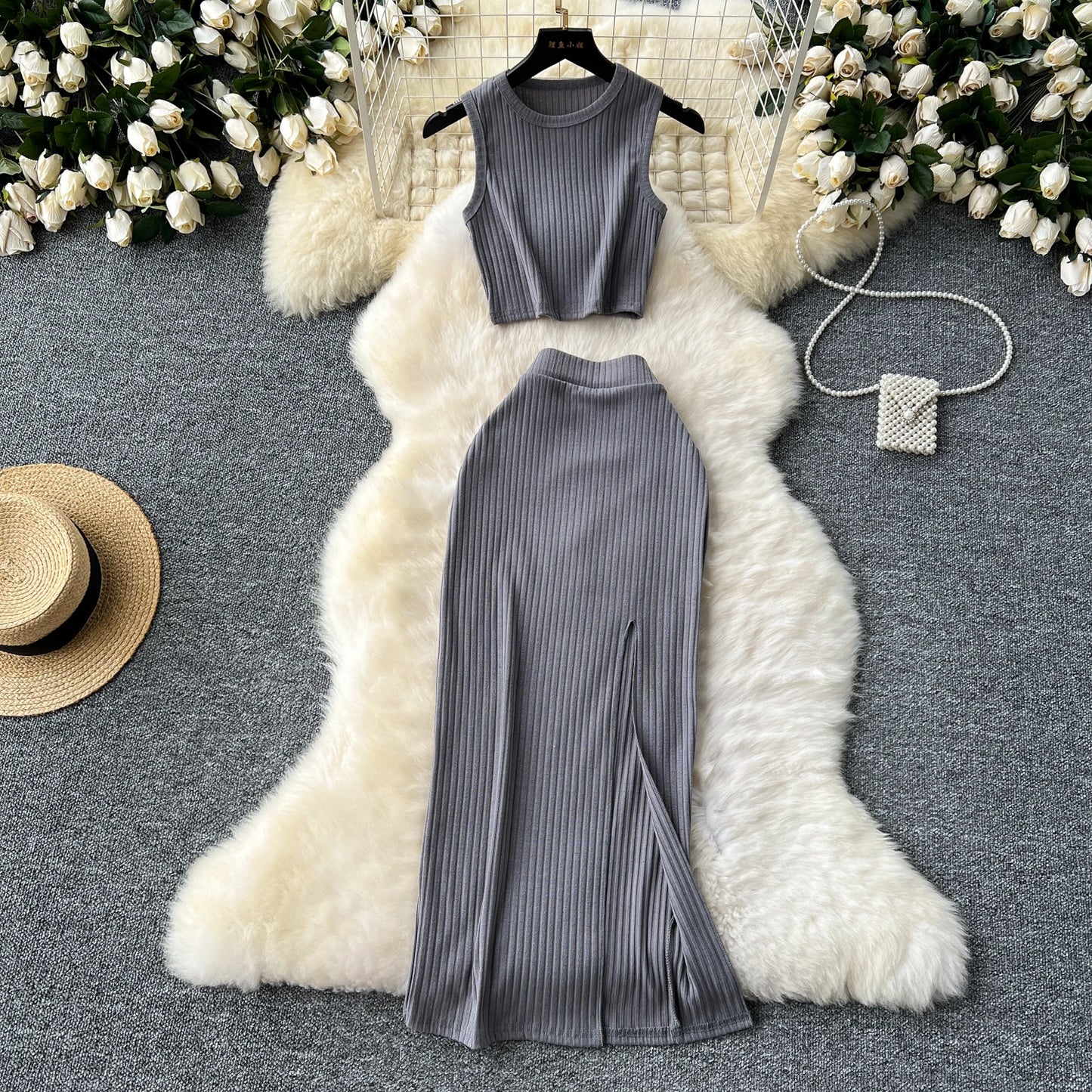 Conjunto top + saia justa com cintura elástica e fenda