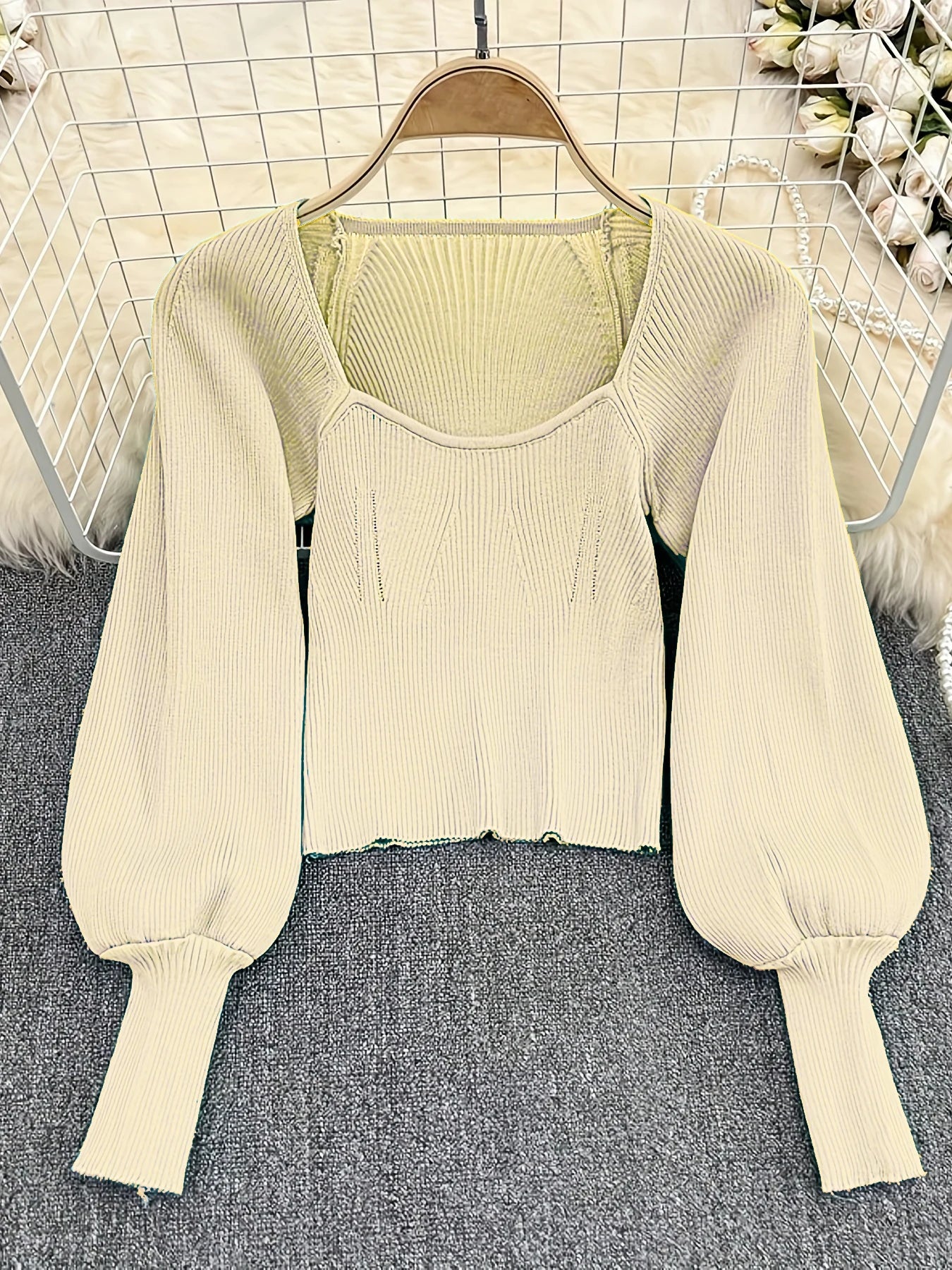 Blusa tricot gola quadrada