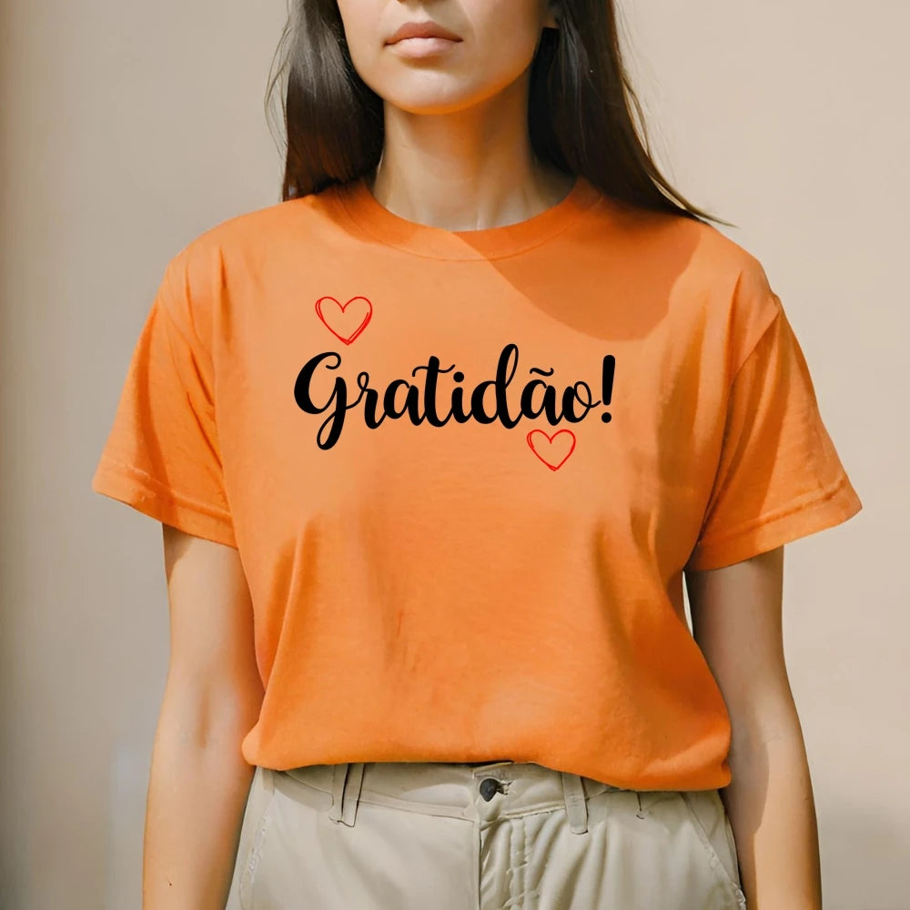 Camiseta feminina estampada com corações 100% algodão macio