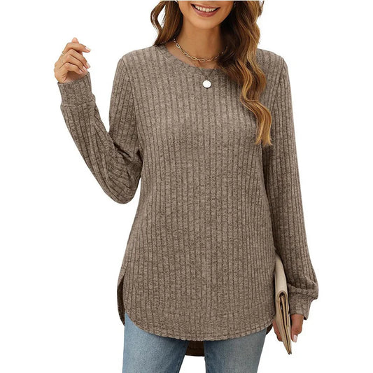 Blusa feminina com decote redondo e manga comprida