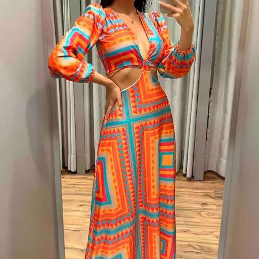 Vestido longo com estampa geométrica e bloco de cores