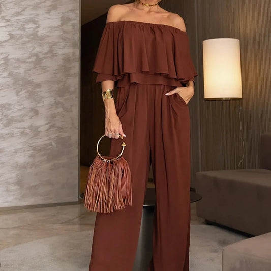 Macacão feminino elegante de verão com ombros de fora